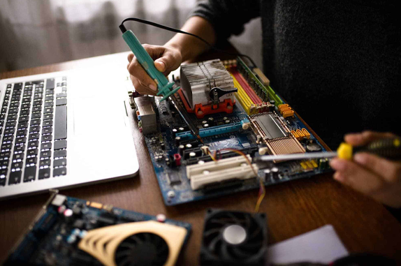 img_laptopRepairService